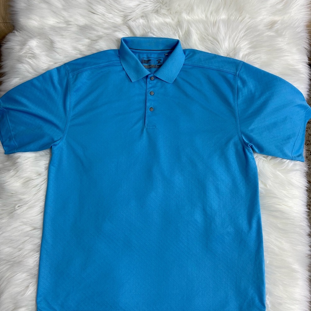 cutter buck t-shirt for men size L with collar soft and fresh fabric light blue